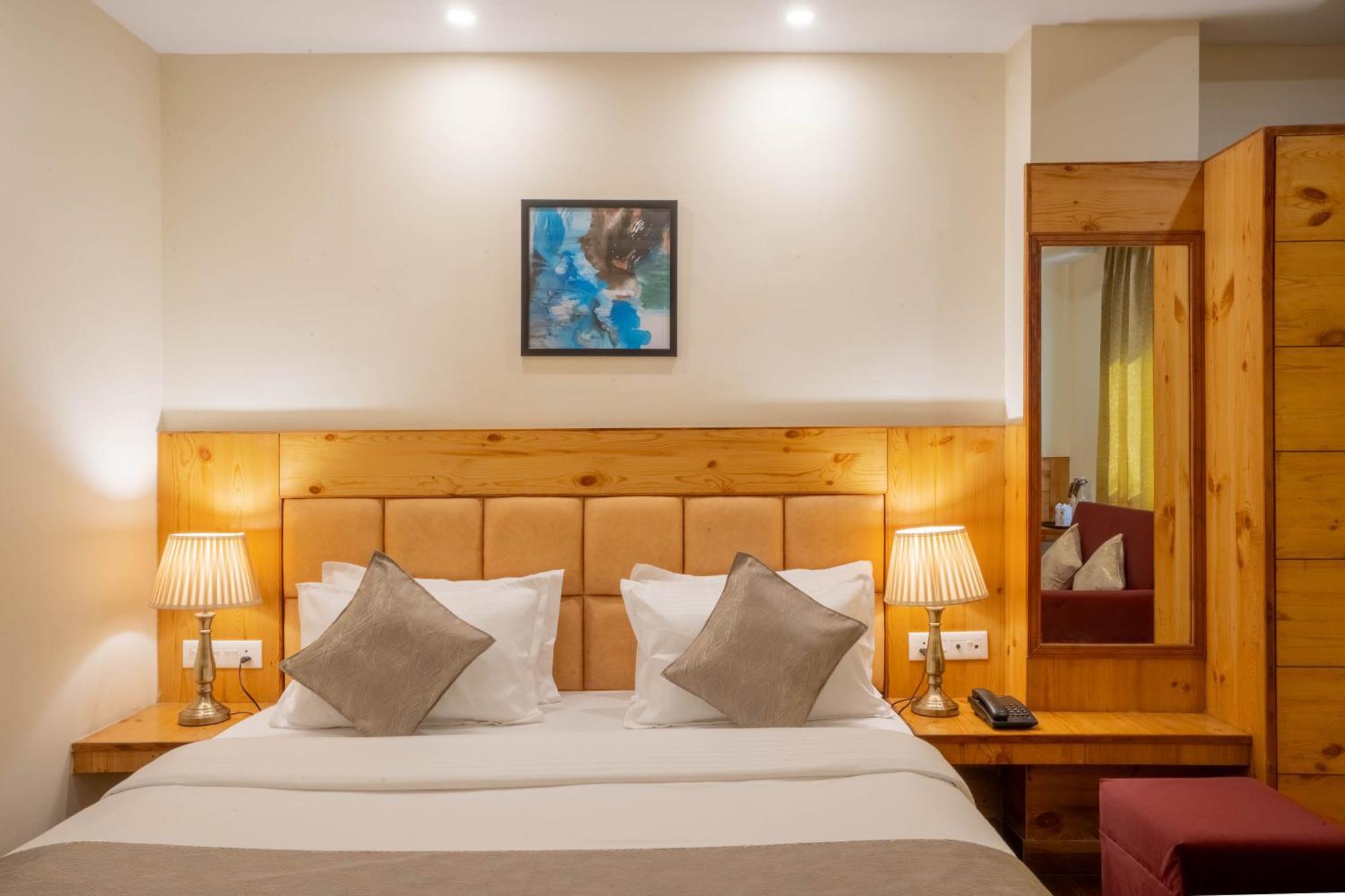 Perfectstayz Vista 5 Min Walk To Mall Road 무소리에 외부 사진