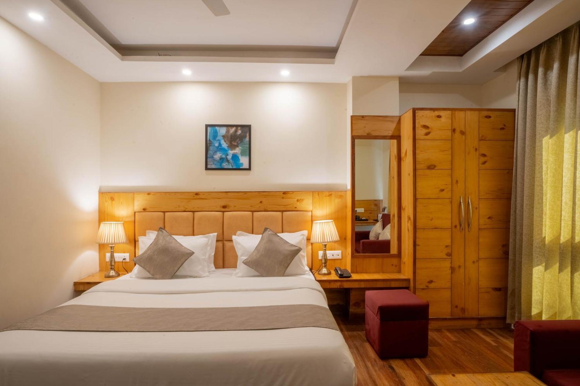 Perfectstayz Vista 5 Min Walk To Mall Road 무소리에 외부 사진