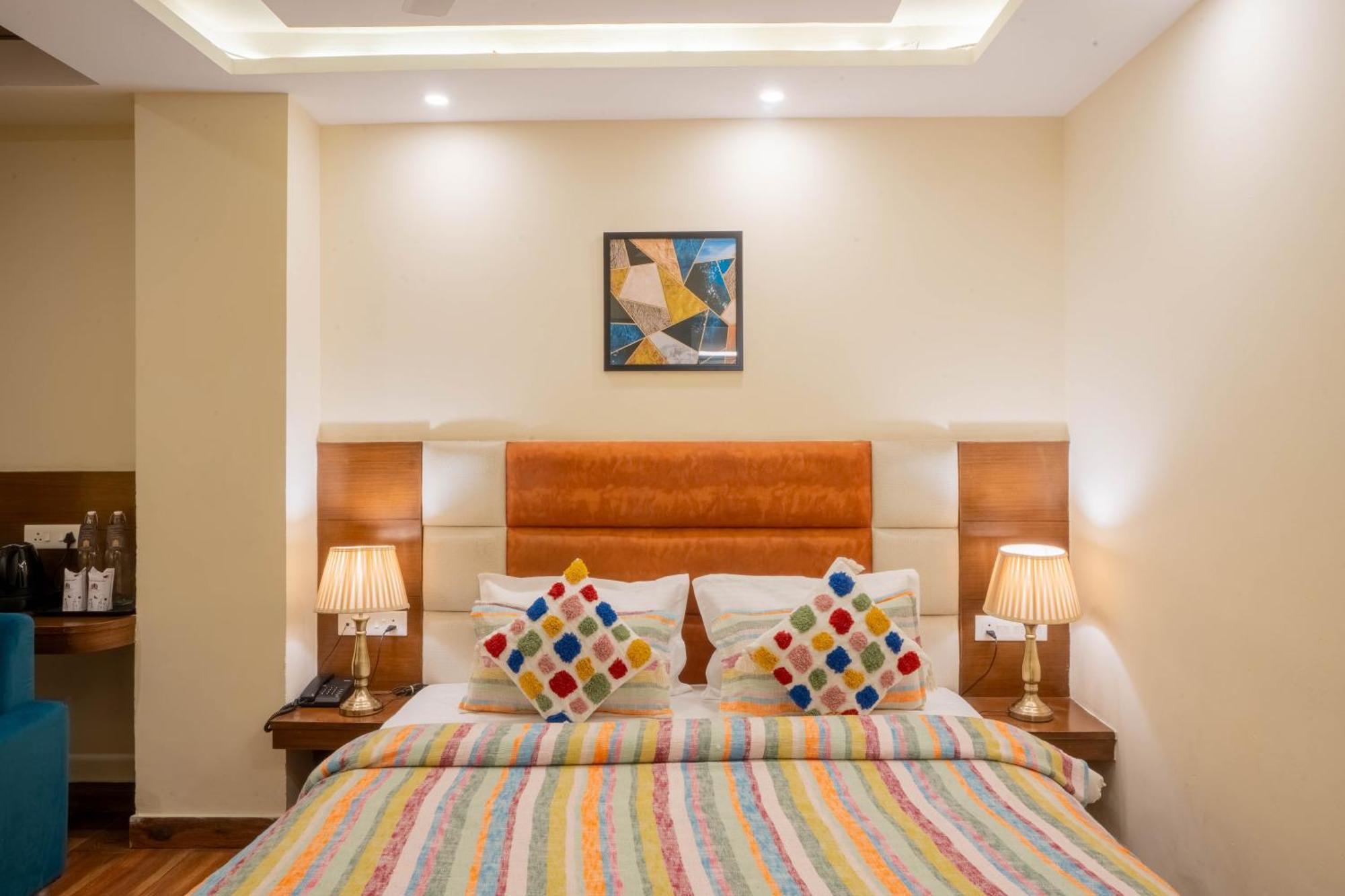 Perfectstayz Vista 5 Min Walk To Mall Road 무소리에 외부 사진