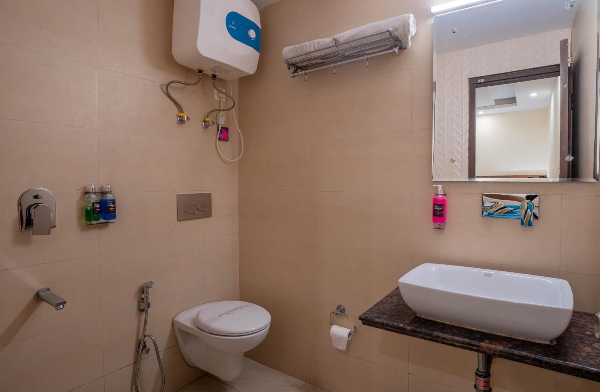 Perfectstayz Vista 5 Min Walk To Mall Road 무소리에 외부 사진