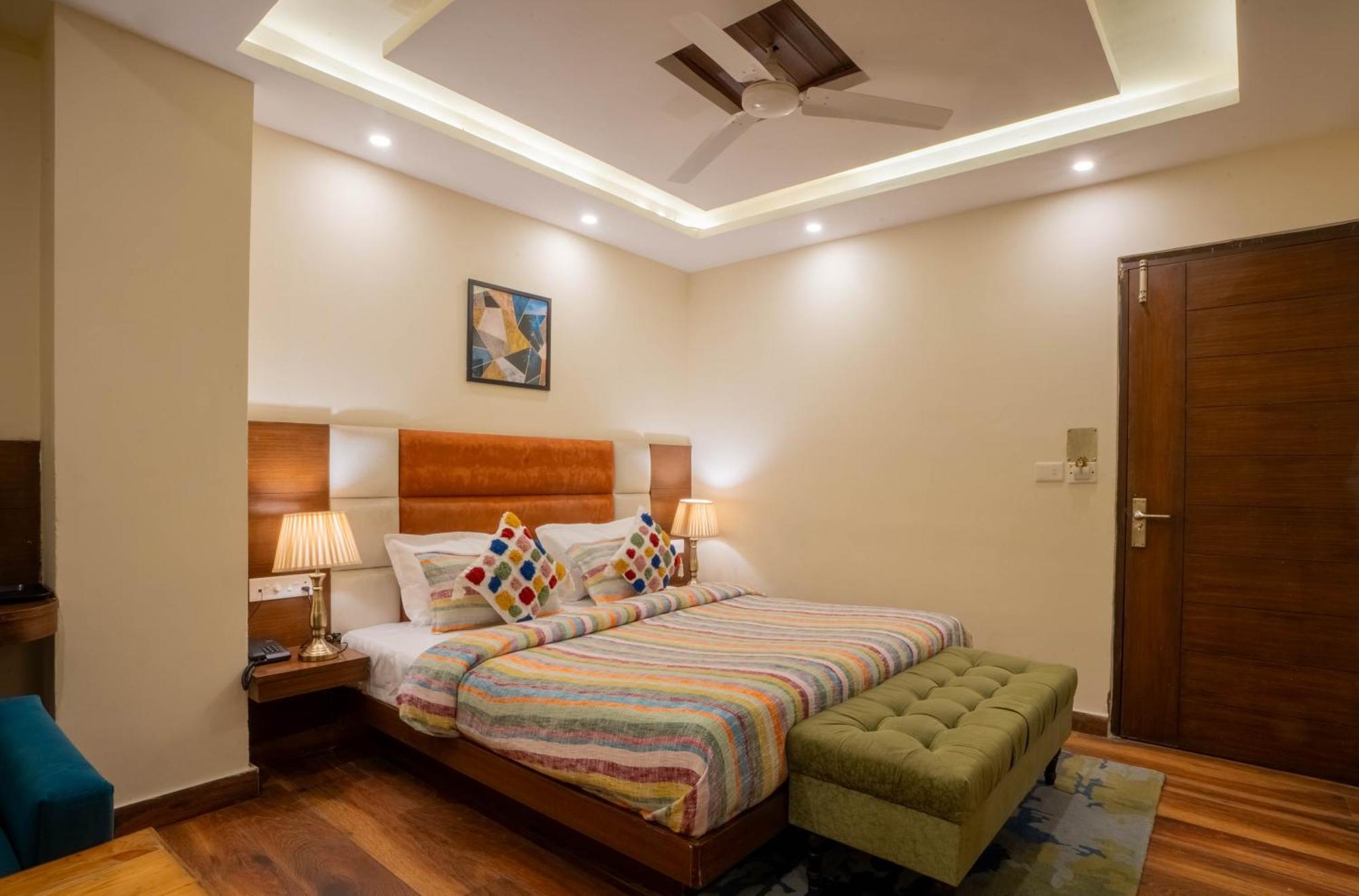 Perfectstayz Vista 5 Min Walk To Mall Road 무소리에 외부 사진