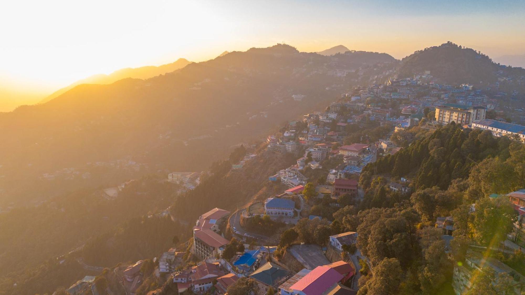 Perfectstayz Vista 5 Min Walk To Mall Road 무소리에 외부 사진
